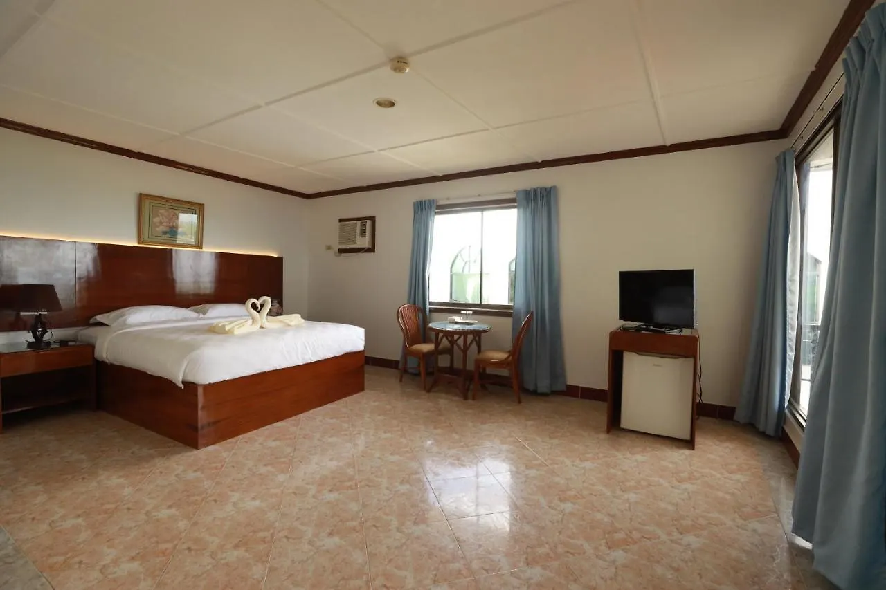 Bohol Plaza Mountain Resort And Restaurant Dauis 5*,  Filipiny