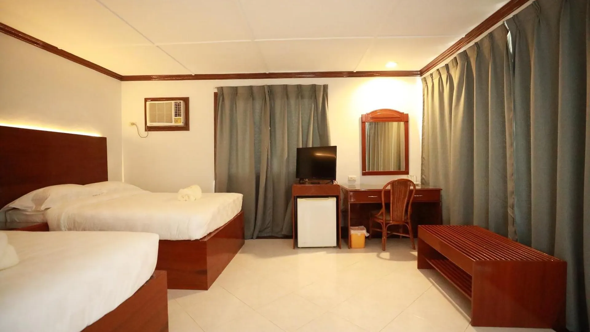 Bohol Plaza Mountain Resort And Restaurant داويس