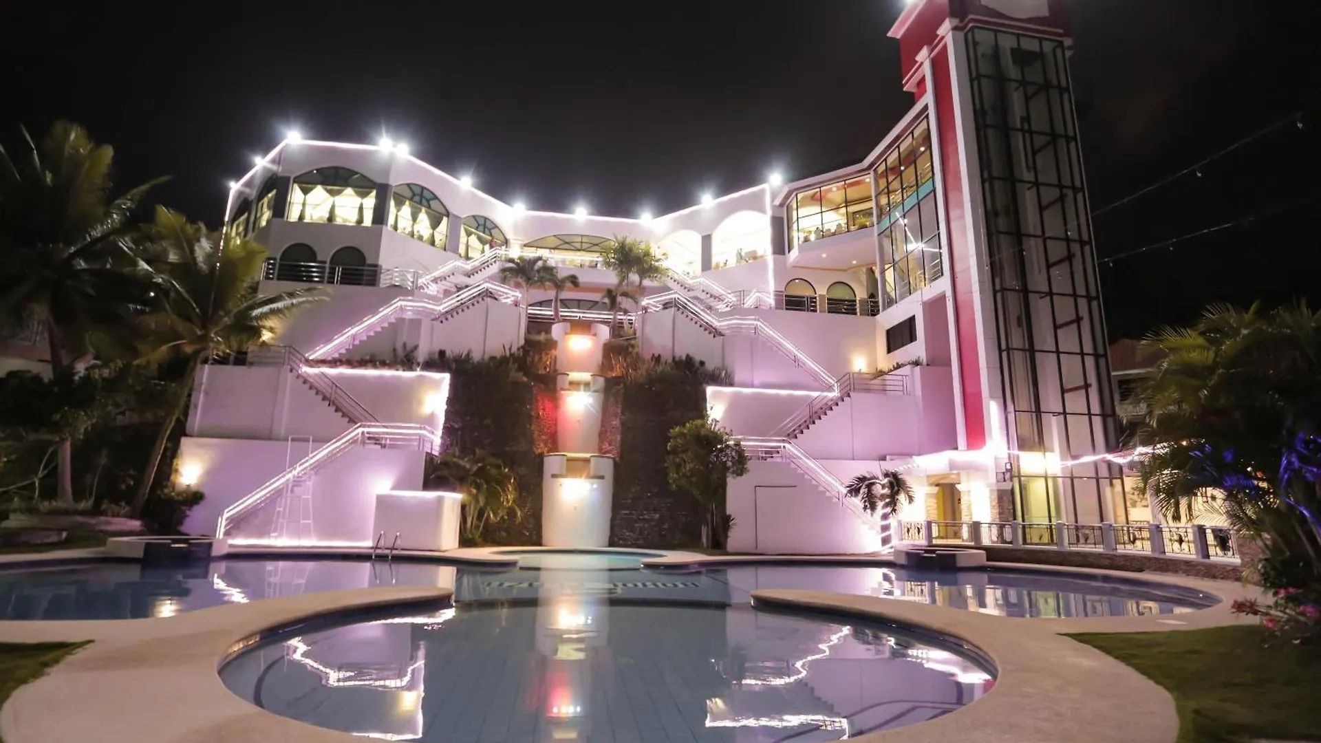 Bohol Plaza Mountain Resort And Restaurant داويس