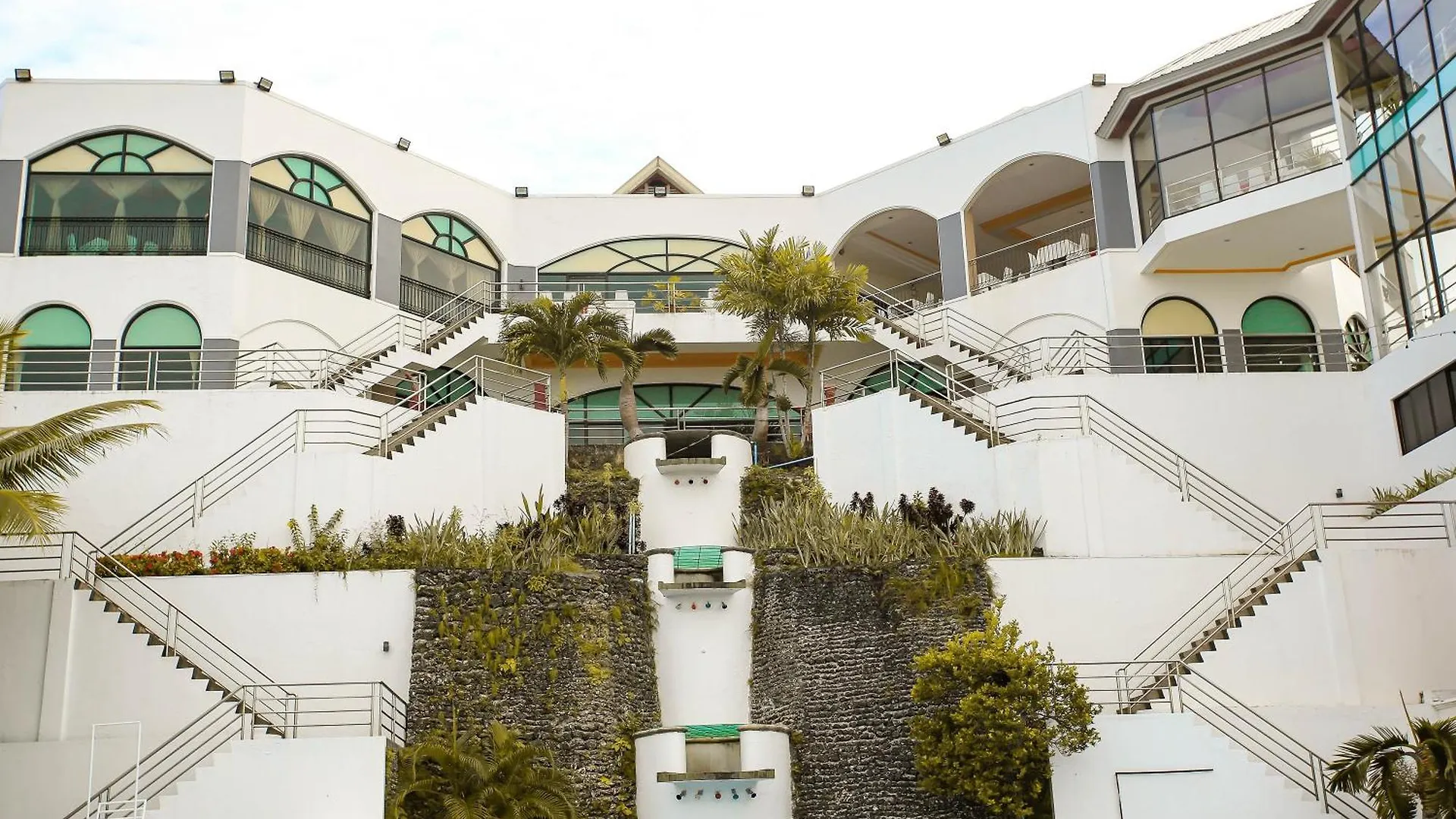 Bohol Plaza Mountain Resort And Restaurant داويس