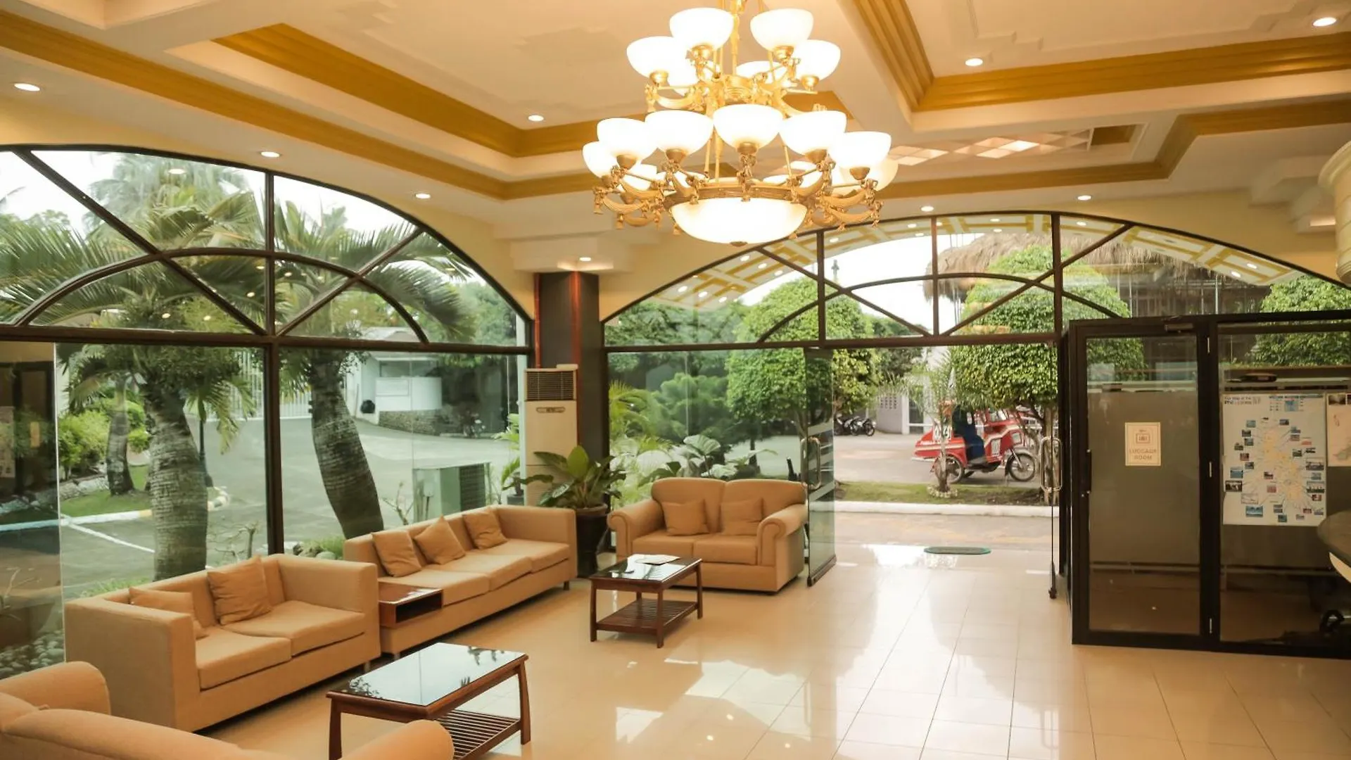 Bohol Plaza Mountain Resort And Restaurant داويس