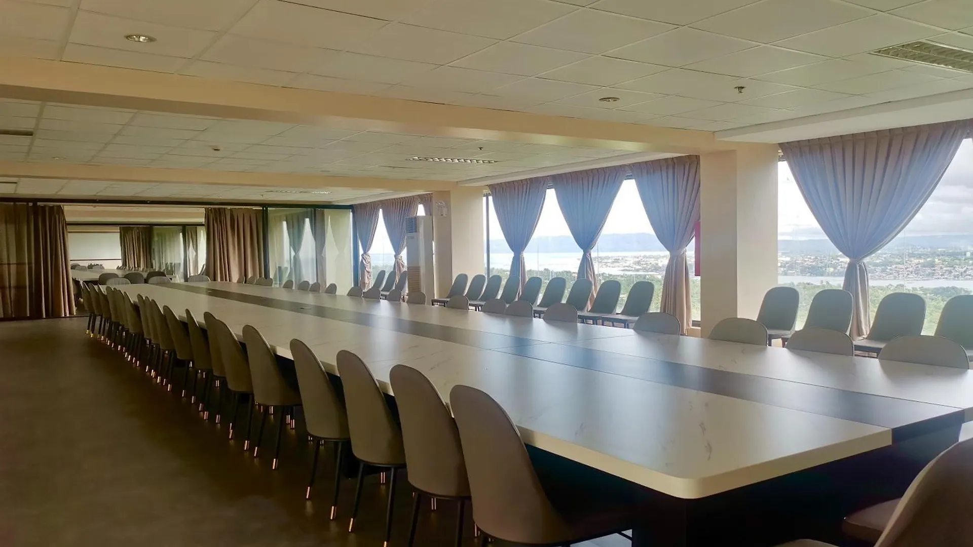 Hotel Bohol Plaza Mountain Resort And Restaurant Dauis