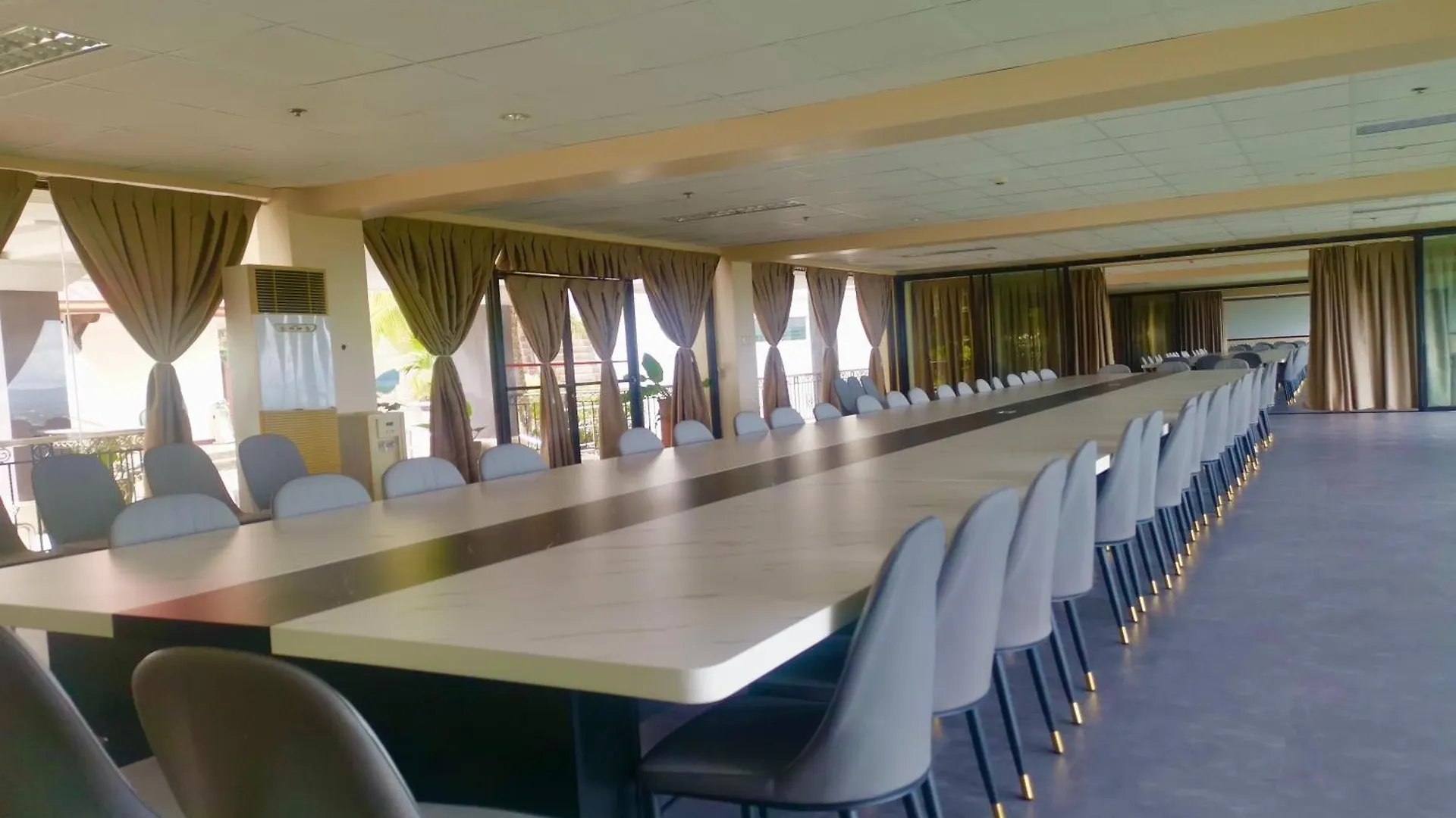 *** Hotel Bohol Plaza Mountain Resort And Restaurant Dauis Filippine